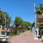 营地 Mobil 4 Pers Avec Terrasse - Cuisine Equipee - Api-1-52-1715 Arvert