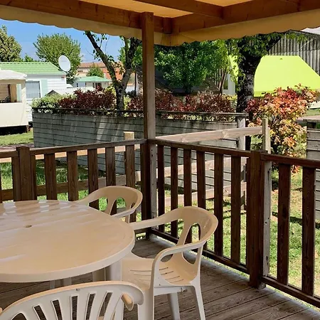 Mobil 4 Pers Avec Terrasse - Cuisine équipée - Api-1-52-1715 *