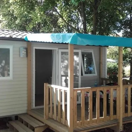 Mobil 4 Pers Avec Terrasse - Cuisine Equipee - Api-1-52-1715 *